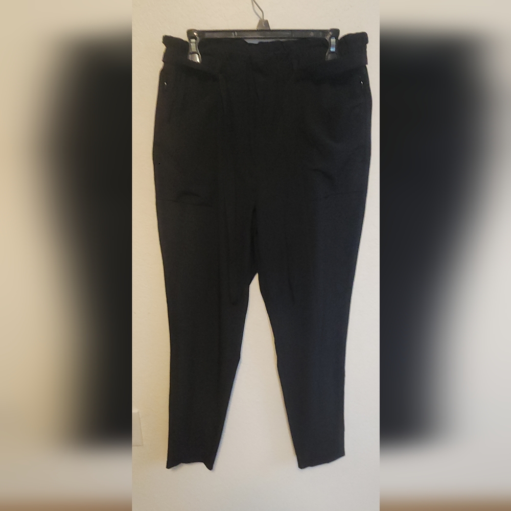 Black Dress Women's Pants With A Ton Of pockets!